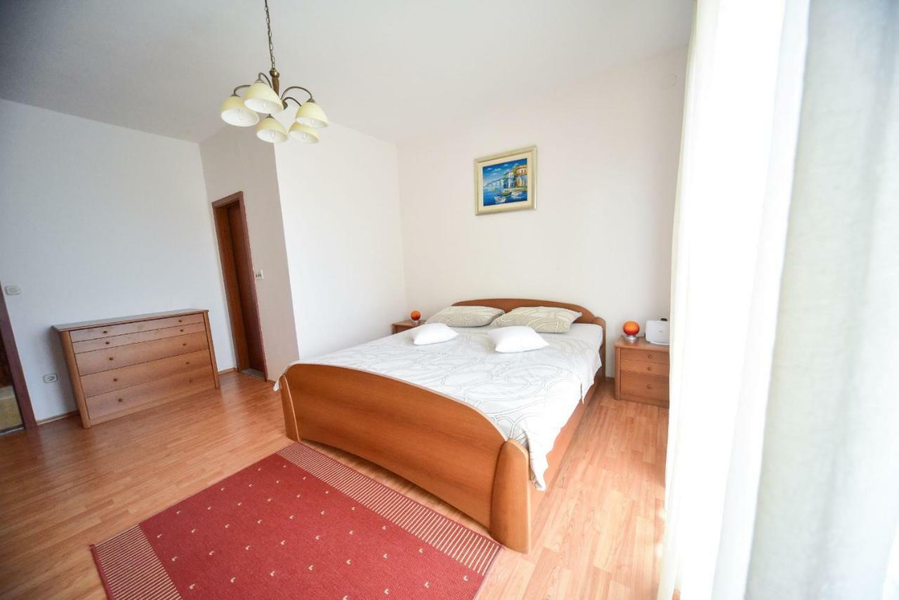 Apartment Marcella 1 Ljubač Екстериор снимка